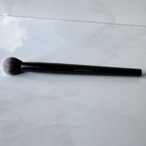 Lancome Tapered Contour Brush #7 in pristine condition